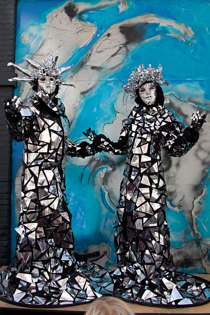 living statue levend standbeeld evenement event festival festiviteit kunst art straatkunst streetart artiest beeld beeldhouwwerk sculpture sculptuur